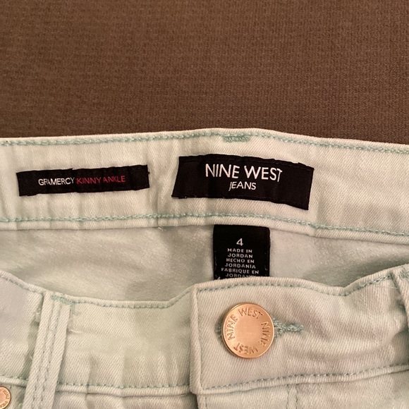 Size 4/6 ankle/crop pants - Picture 3 of 7